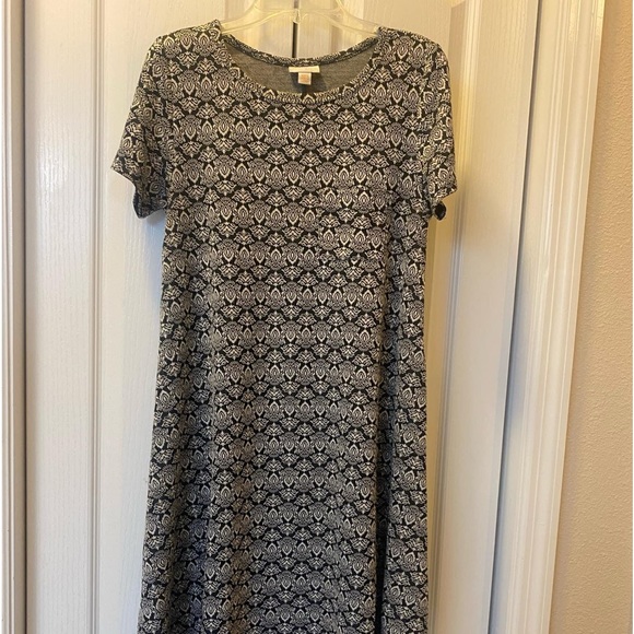 NWOT LuLaRoe Carly Dress - Picture 1 of 4